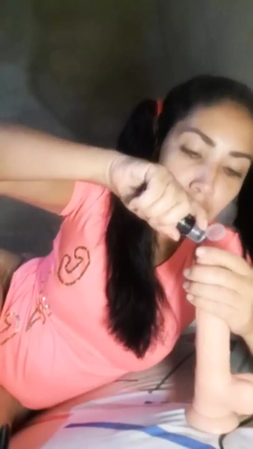 Beautiful young girl plays with her pussy until she cums