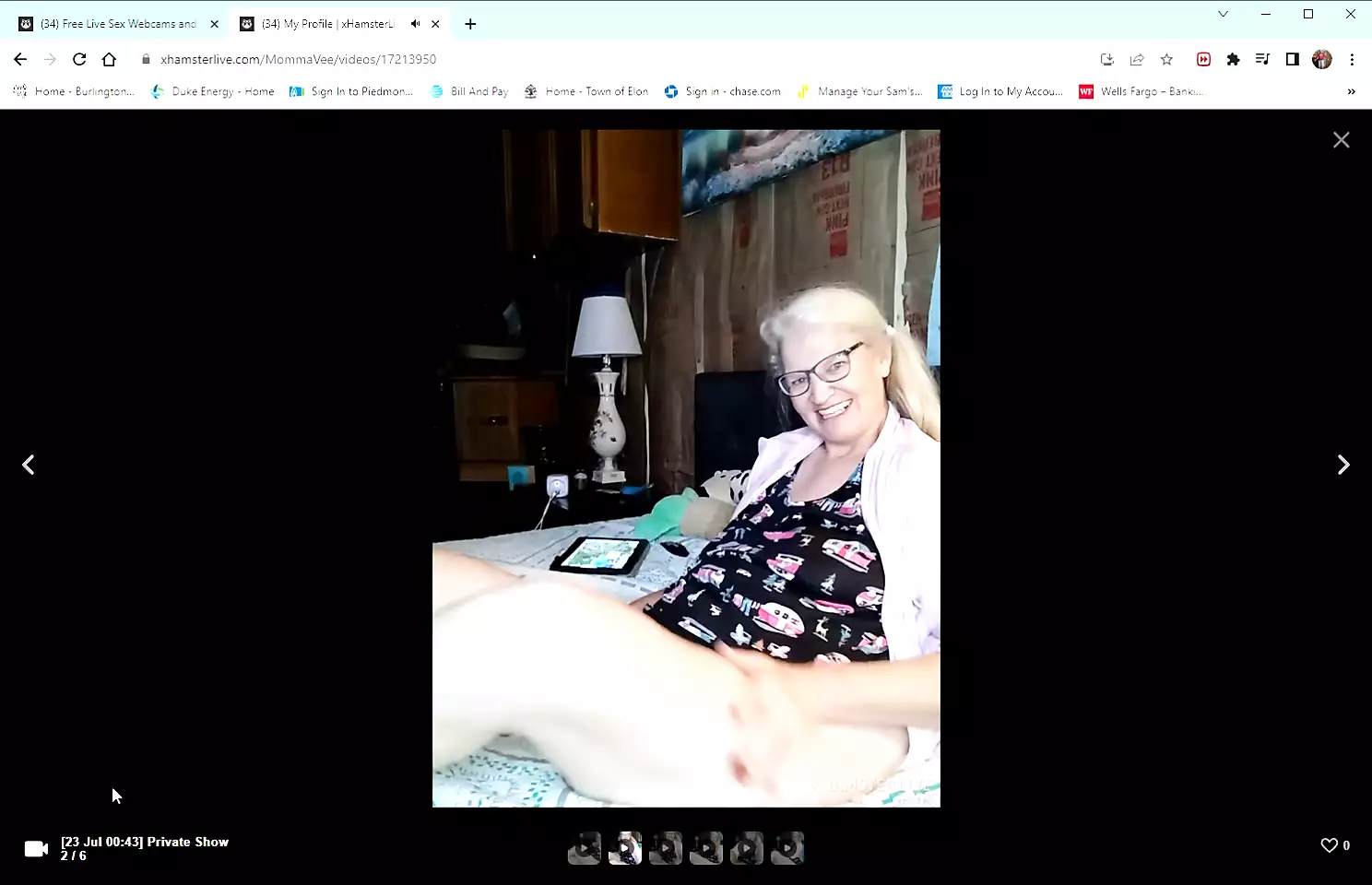 Vee In A Private Chat 1. Farts! Sexy! Live