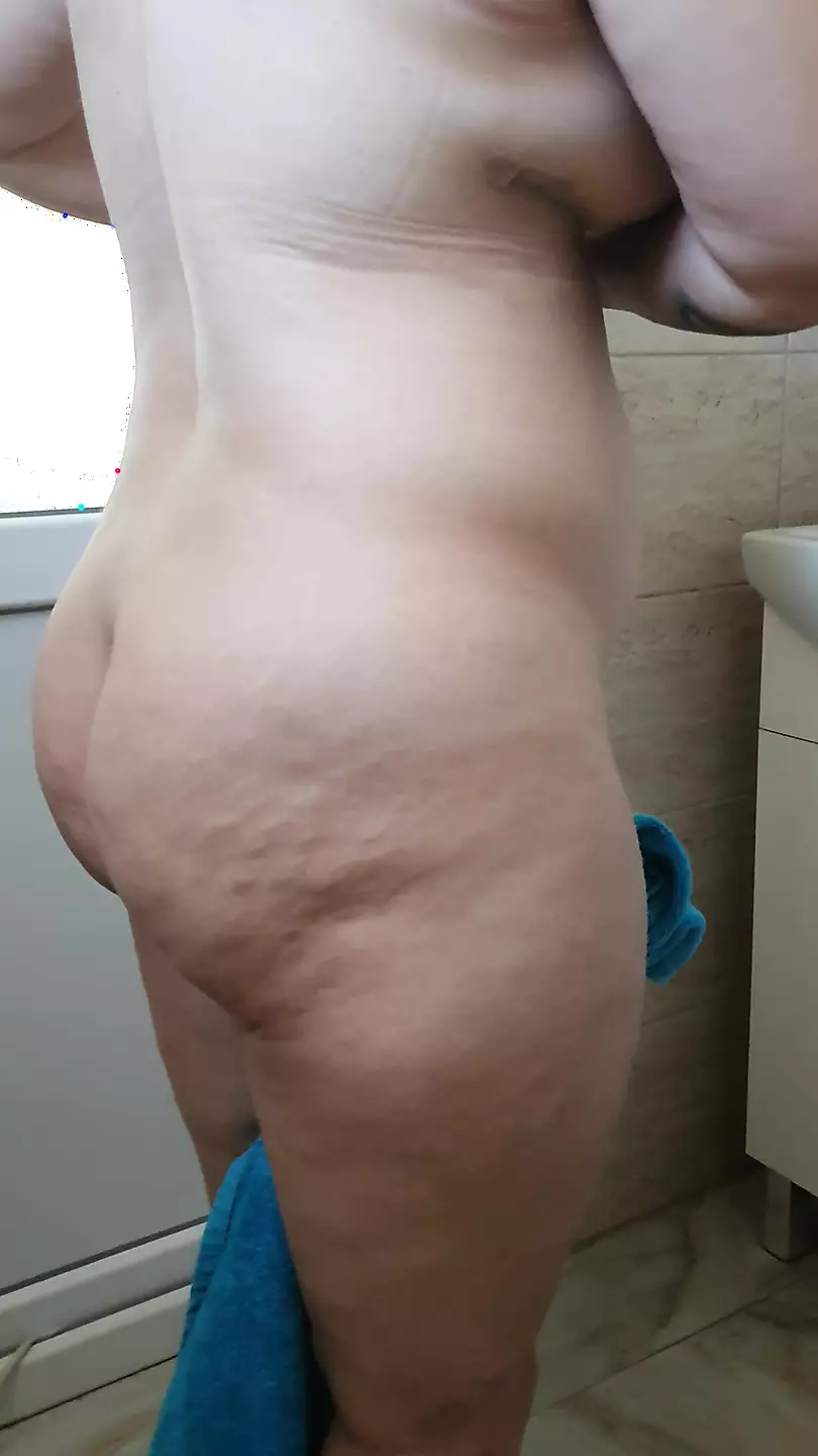 Step mom naked in bathroom after hot shower