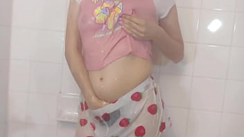 teen step sister with perfect ass take a shower