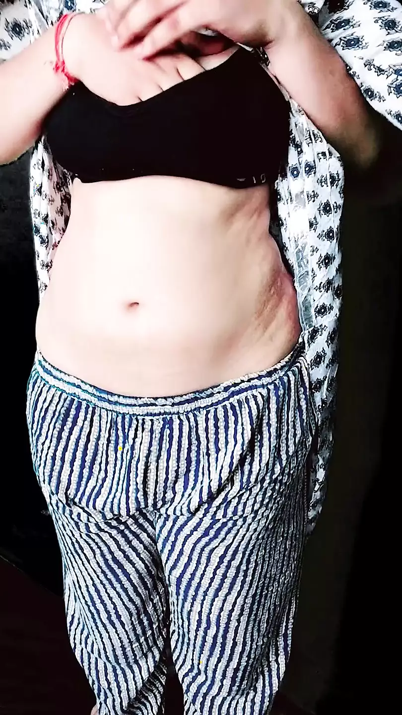 Hot riya ko uske step bhai ne chod dala