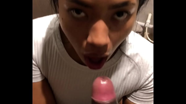 Blowjob in my best friend's bathroom -amateur couple- nysdel
